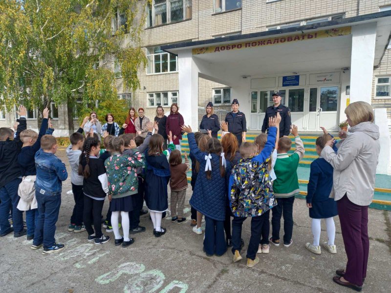 Городецкие полицейские провели для третьеклассников занятие по безопасности